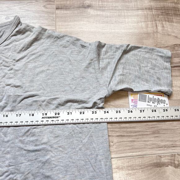 Lularoe Irma Light Gray Tunic Short Sleeve T-Shirt Size XS - Picture 3 of 8